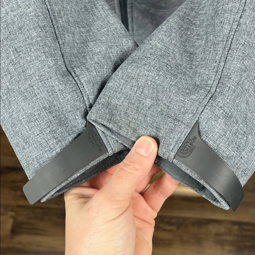 North‎ Face Men’s Heather Gray Bionic Soft Shell Jacket.
